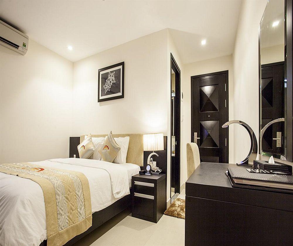 Azumaya Hotel Da Nang Exterior photo
