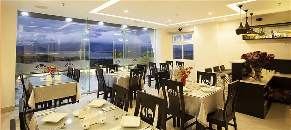 Azumaya Hotel Da Nang Exterior photo