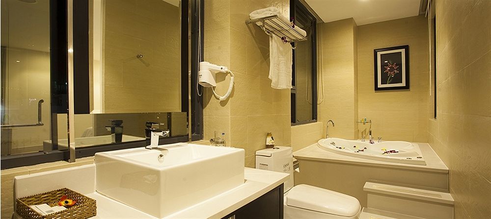 Azumaya Hotel Da Nang Exterior photo